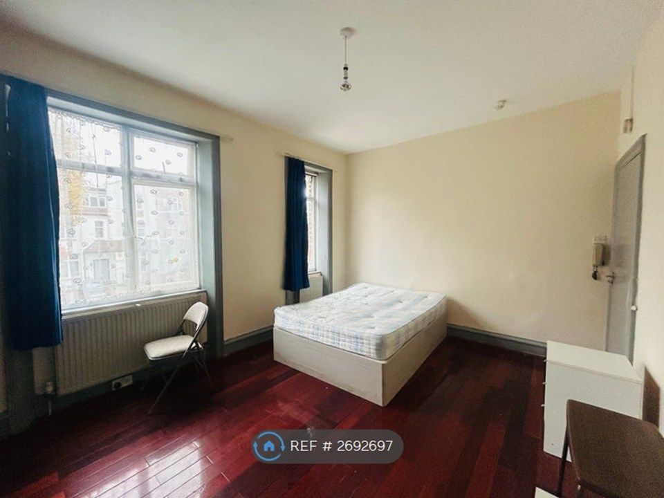 Property photo 1 of 5