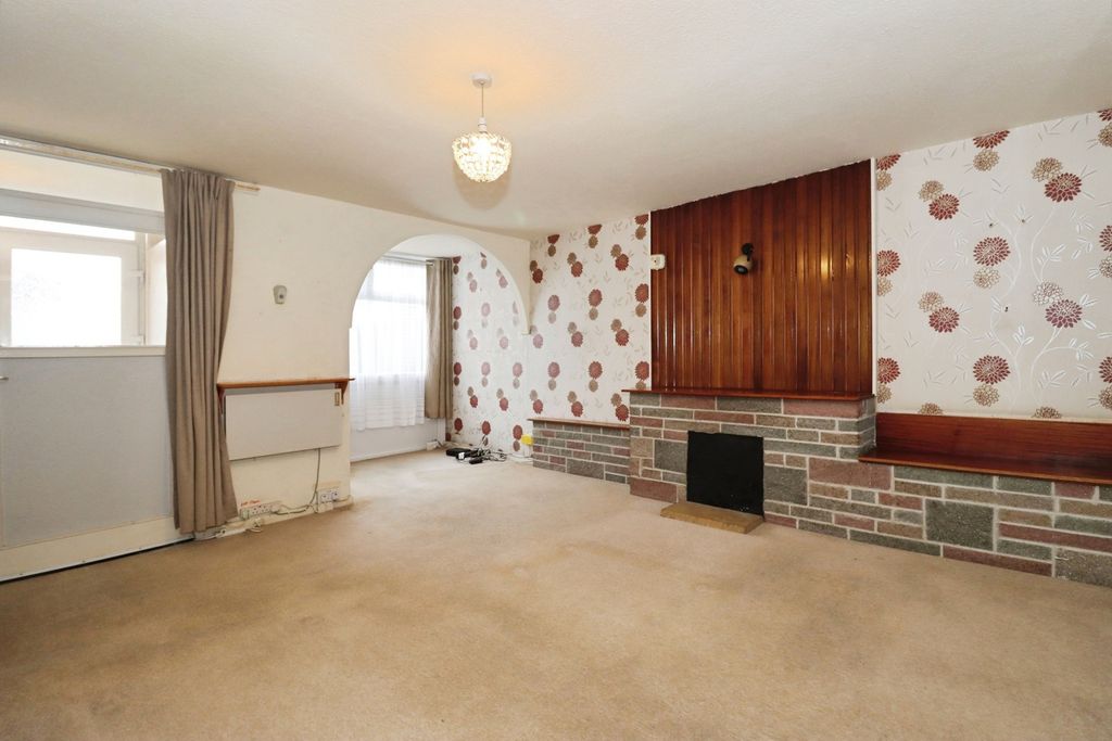 Property photo 2 of 19 Pbox-Img.Jpg