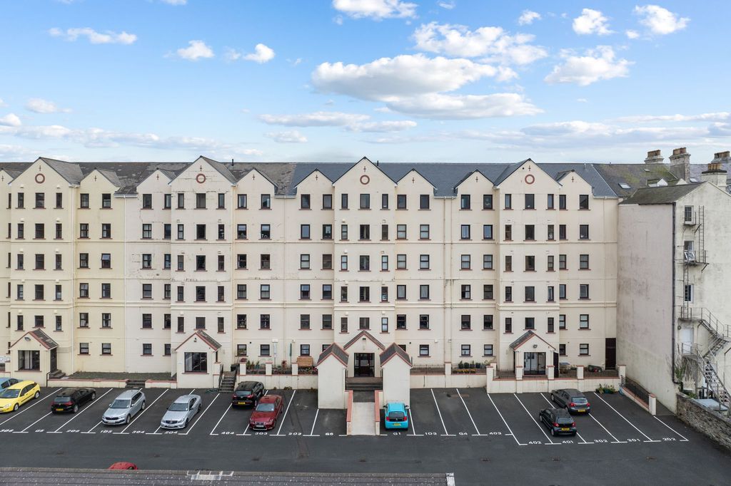 Property photo 2 of 30