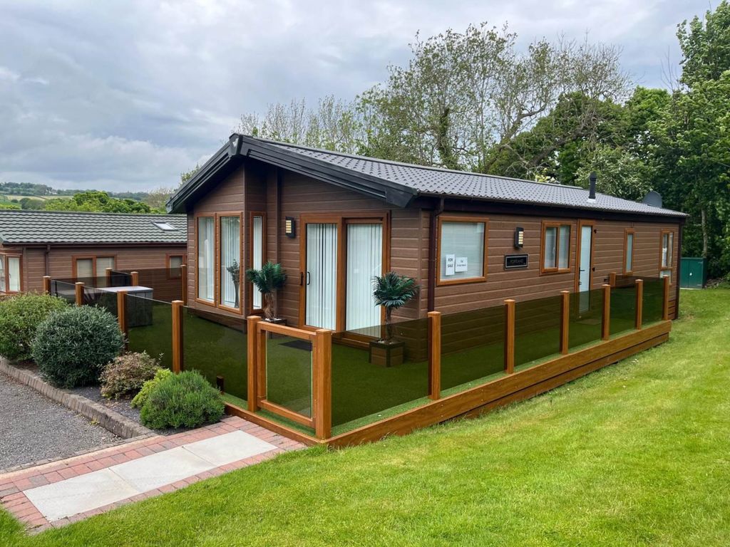 Property photo 2 of 37