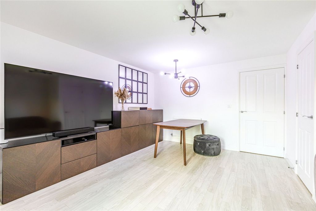 Property photo 3 of 16 Picture No. 03