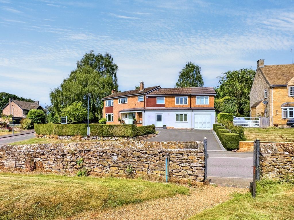 Property photo 1 of 51 3568564