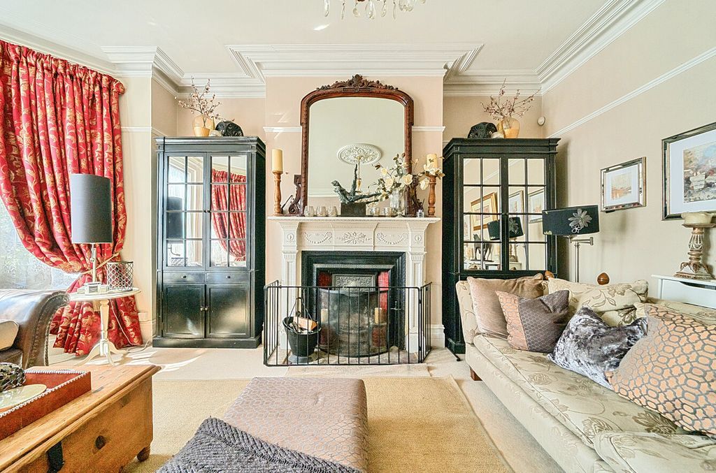 Property photo 3 of 16 1300948-46-6862d1...