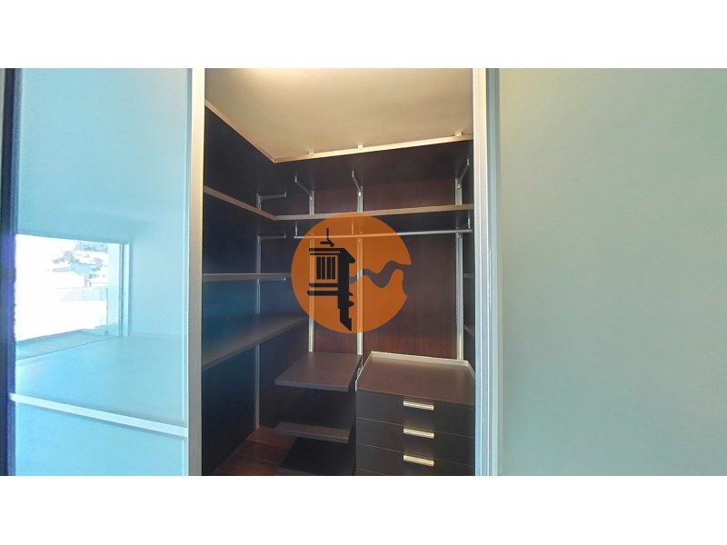 Property photo 2 of 72