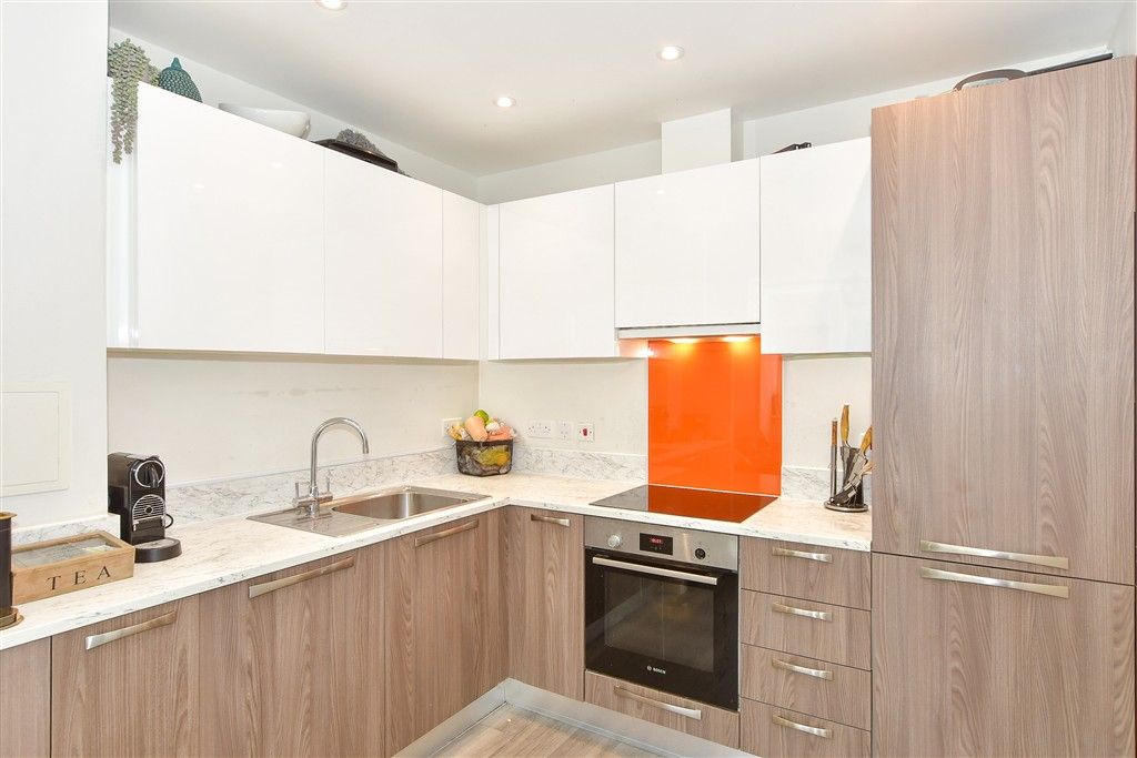 Property photo 2 of 10 Kitchen/ Living Room