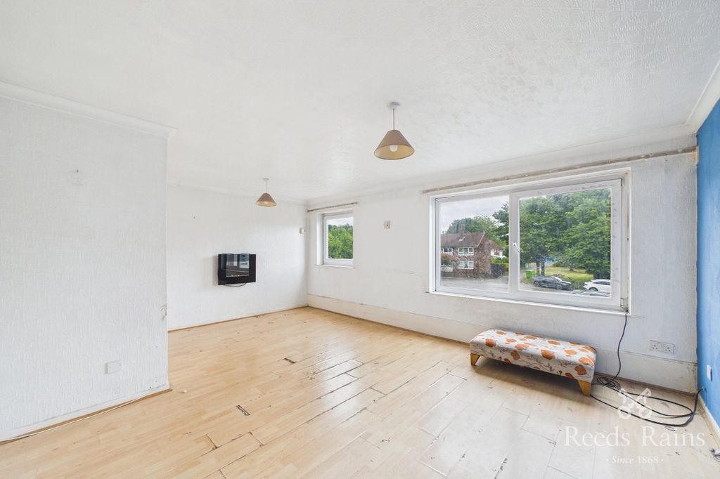 Property photo 2 of 11 Photo