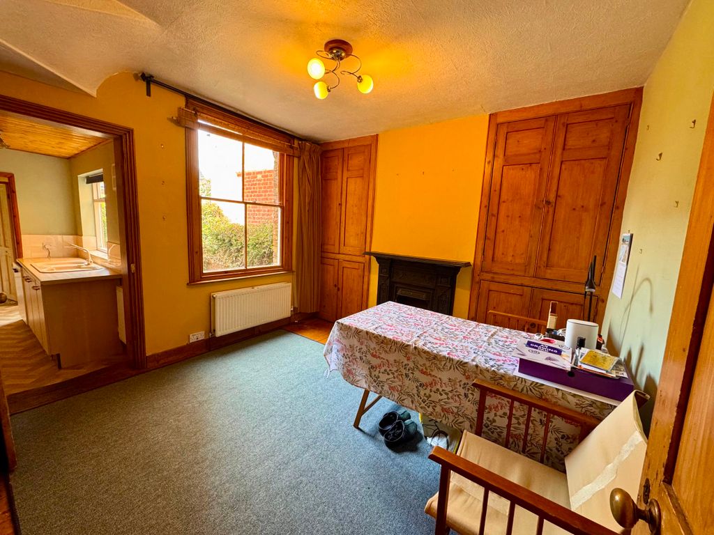 Property photo 3 of 12