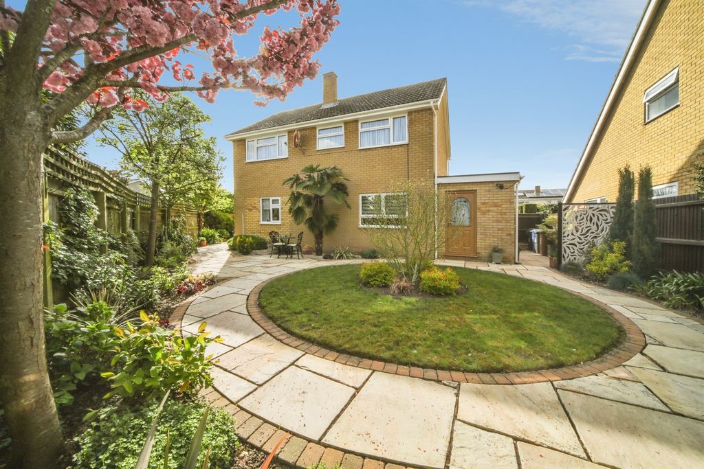 Property photo 2 of 22