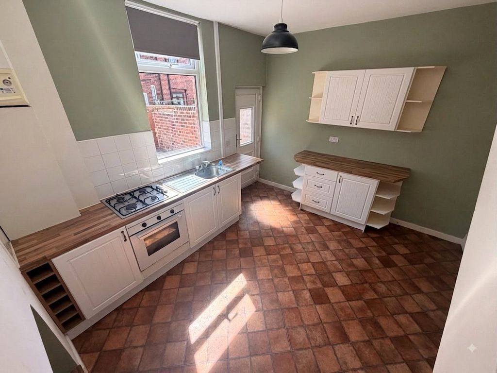 Property photo 2 of 11 Picture No. 23