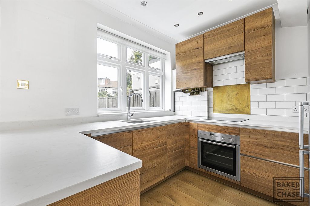 Property photo 2 of 21 Open Plan Lounge And Kitchen