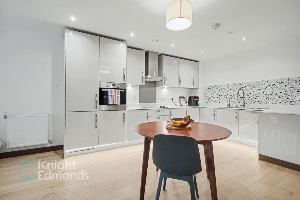 Property photo 3 of 15 Kitchen Dining