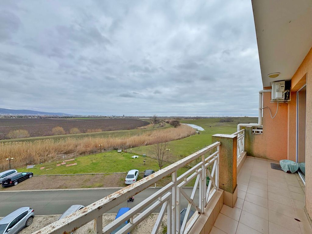 Property photo 2 of 18