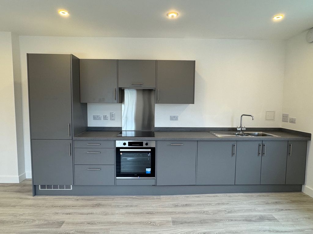 Property photo 2 of 8 Kitchen