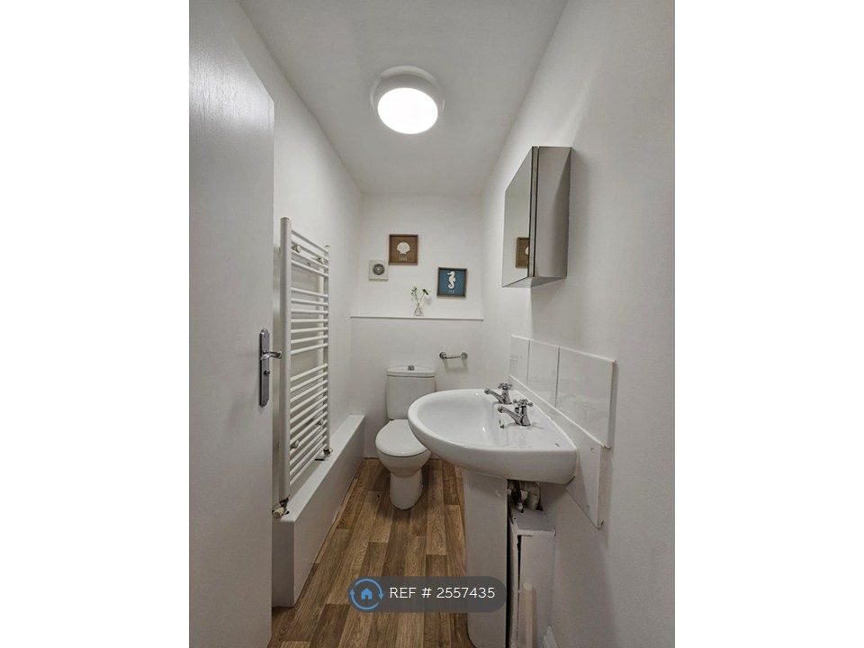 Property photo 3 of 23