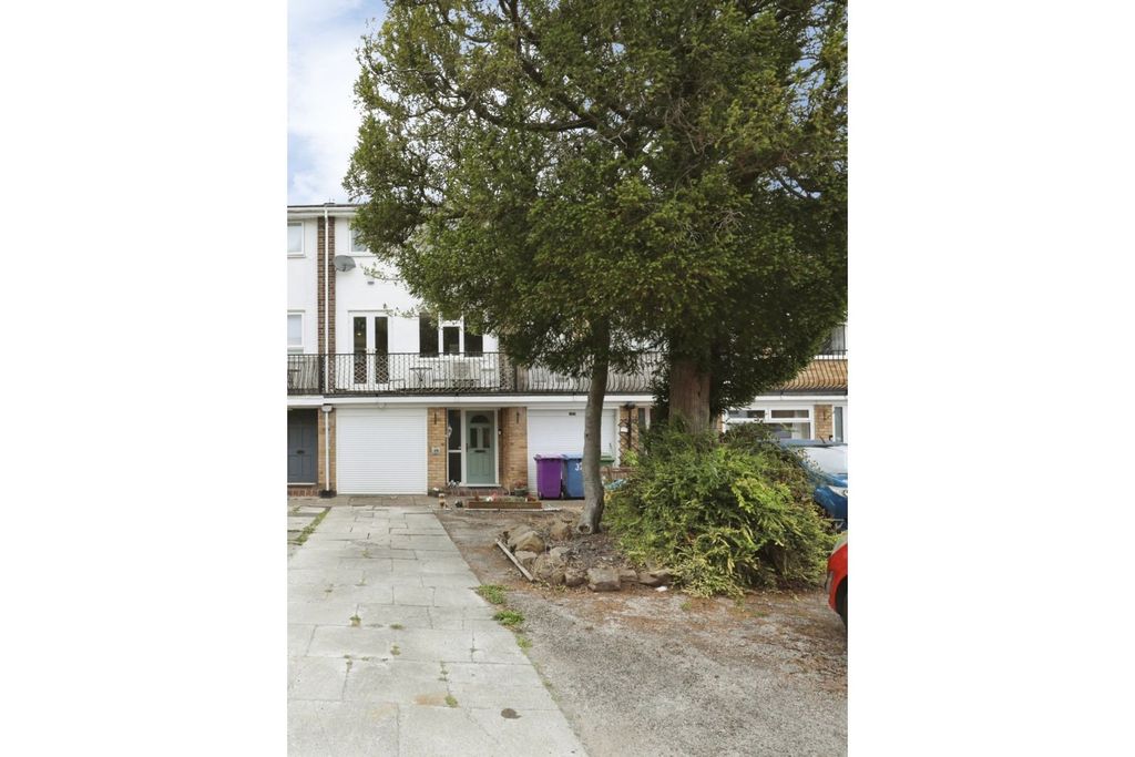 Property photo 1 of 22 Front