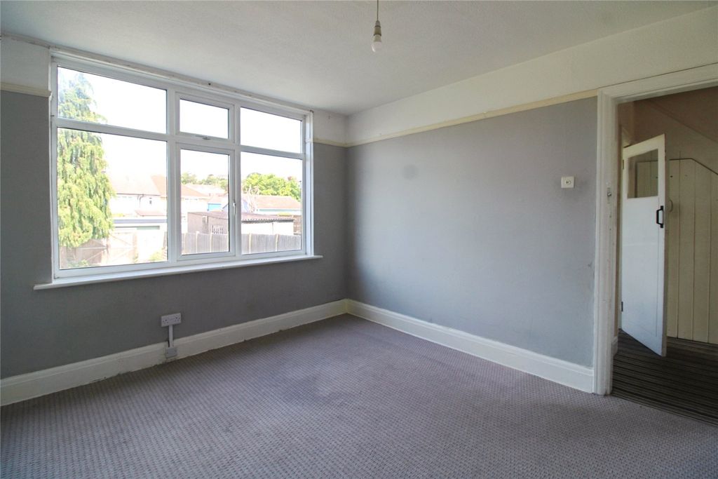 Property photo 3 of 11 Picture No. 18