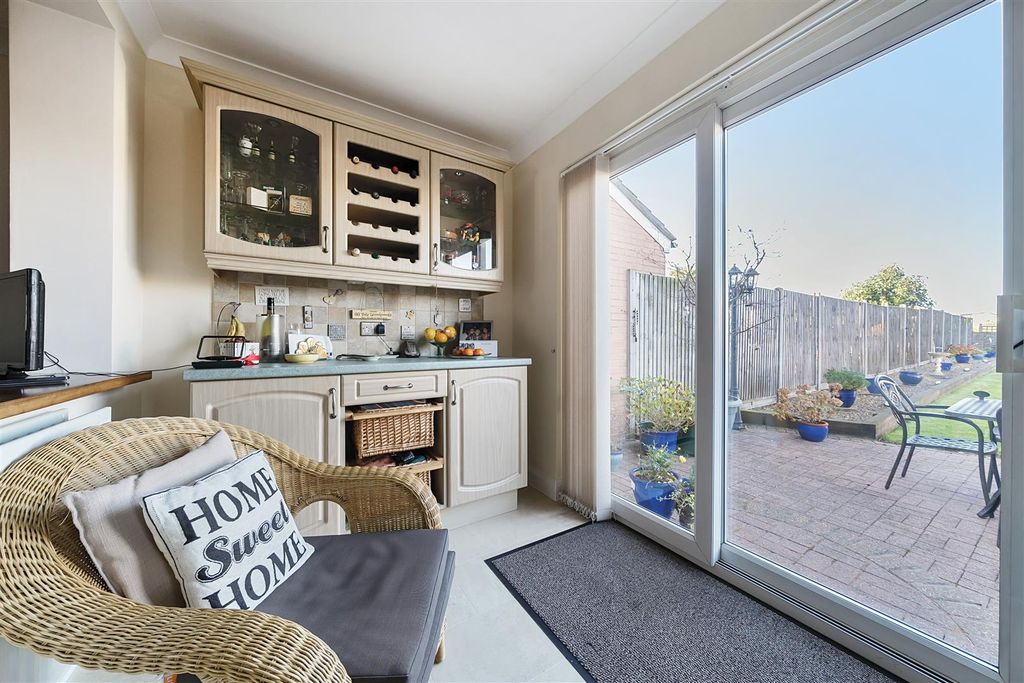 Property photo 3 of 19