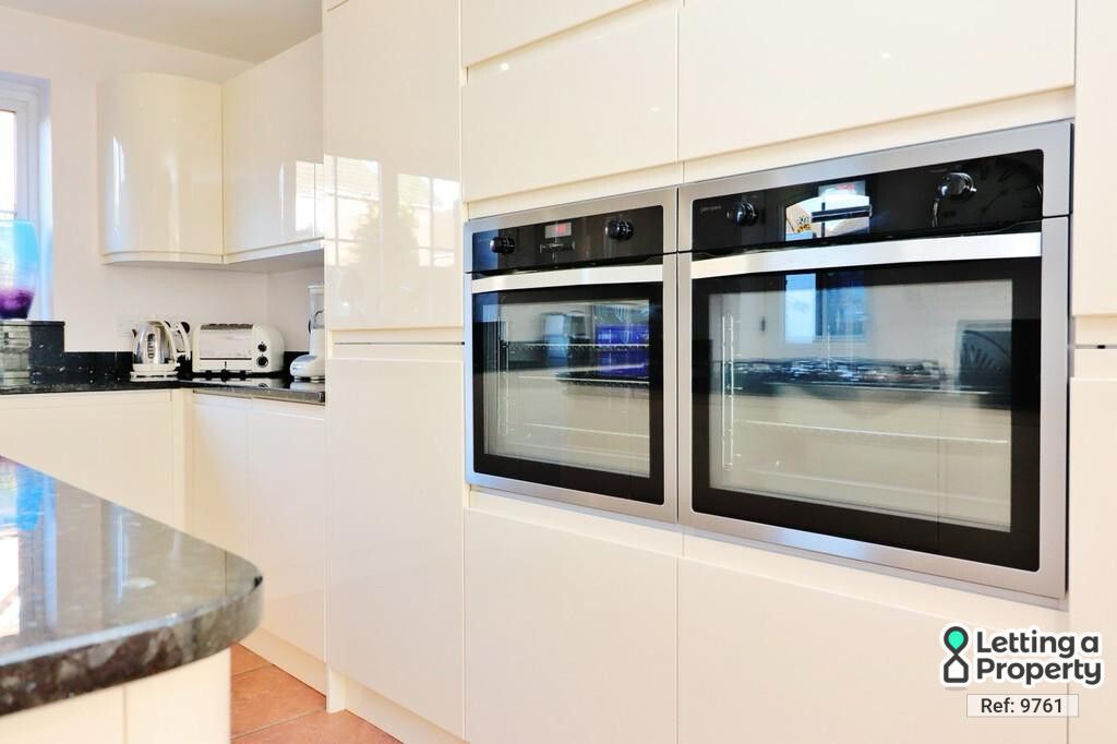 Property photo 2 of 29
