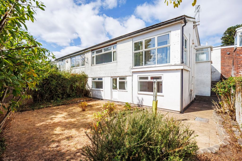 Property photo 1 of 33