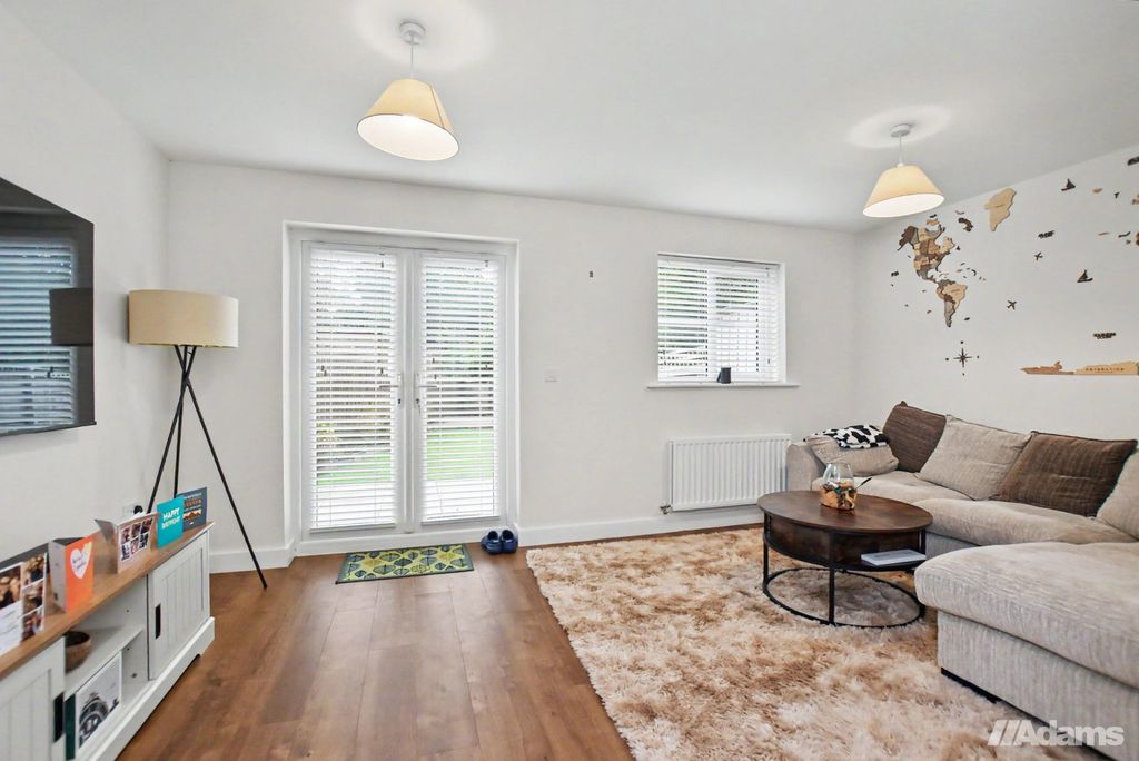 Property photo 3 of 19