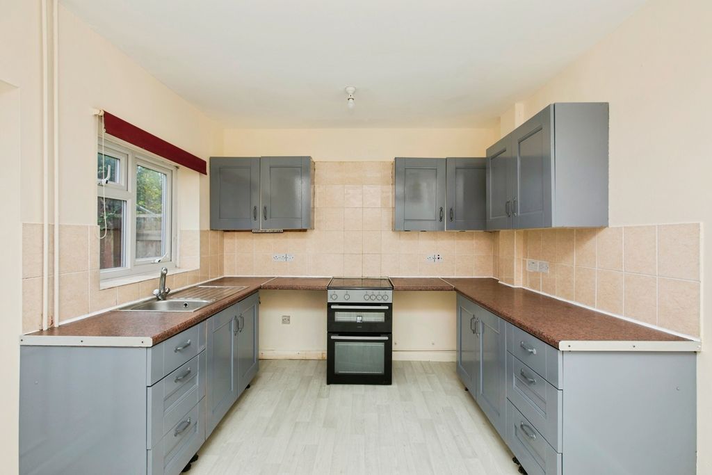 Property photo 3 of 16 Pbox-Img.Jpg