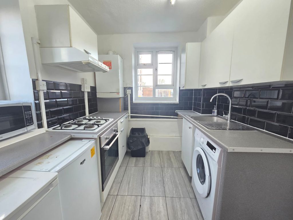 Property photo 3 of 29