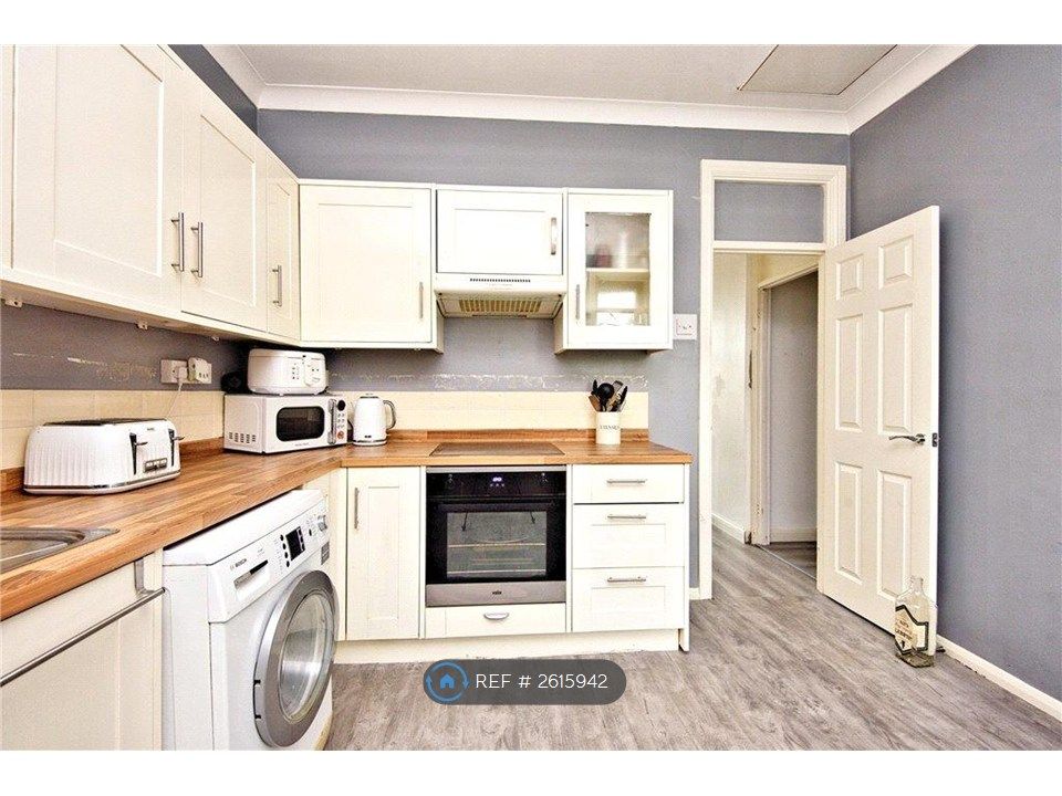 Property photo 3 of 3 Kitchen