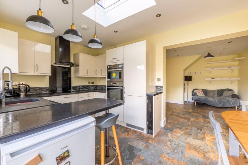 Property photo 3 of 19 Photo 25