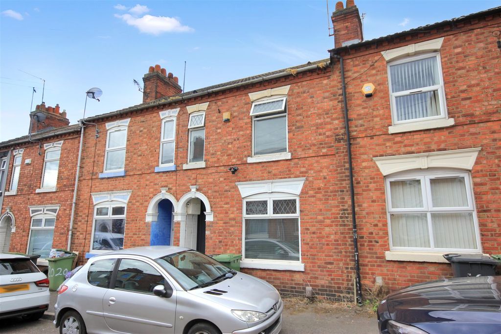 Property photo 1 of 8 Front.Jpg