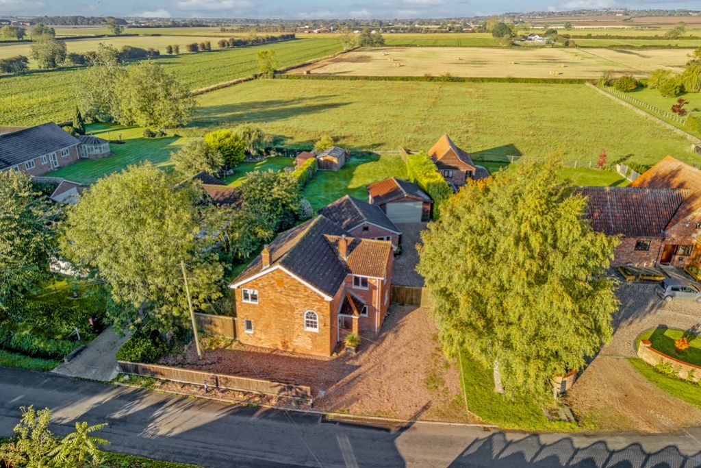 Property photo 1 of 38 34 The Cottage, Halton Fenside (Spilsby)-1