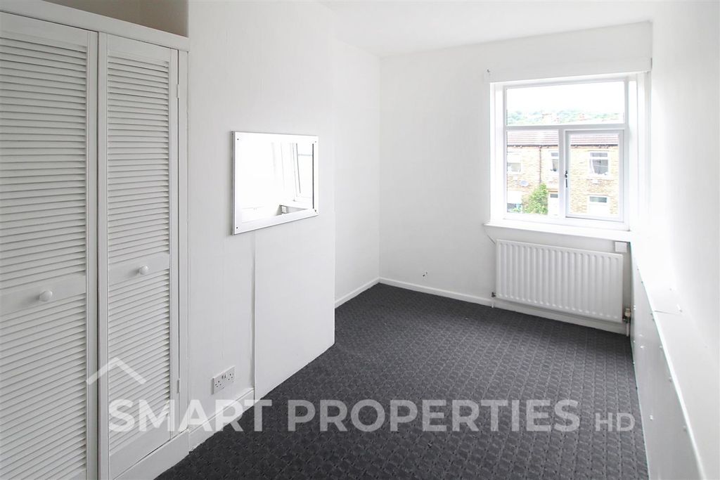 Property photo 2 of 8 74-Fartown-Green-Road_00006.Jpg