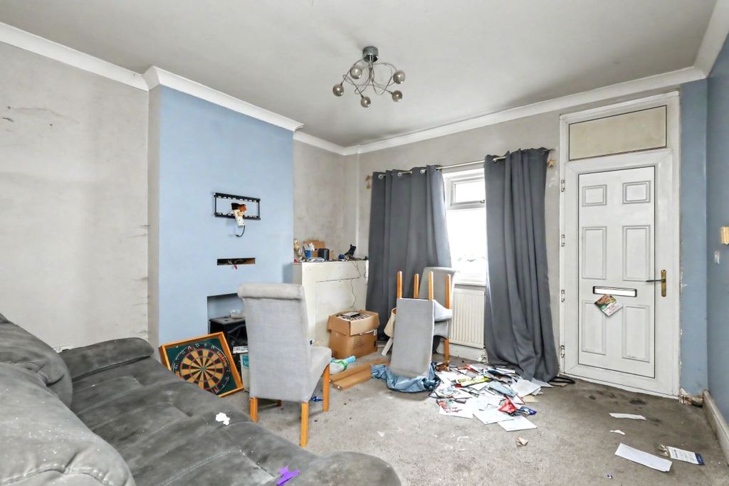 Property photo 2 of 14