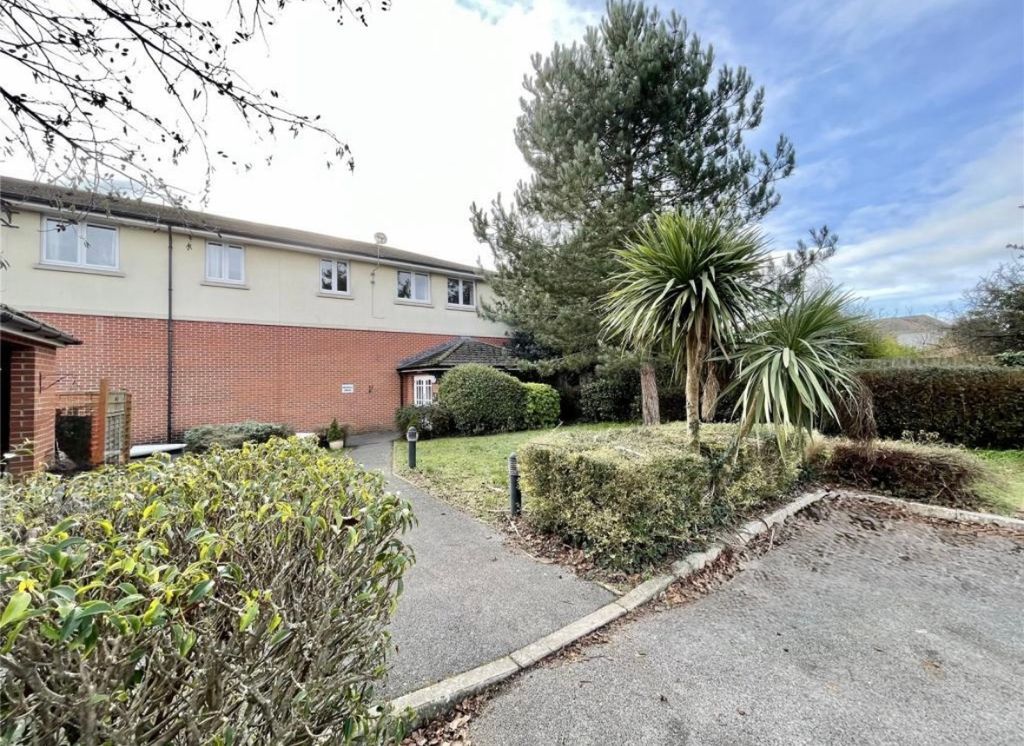 Property photo 1 of 8