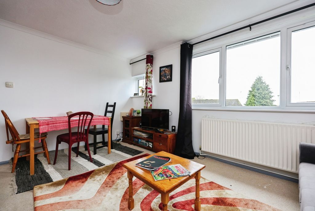 Property photo 3 of 17 Photo