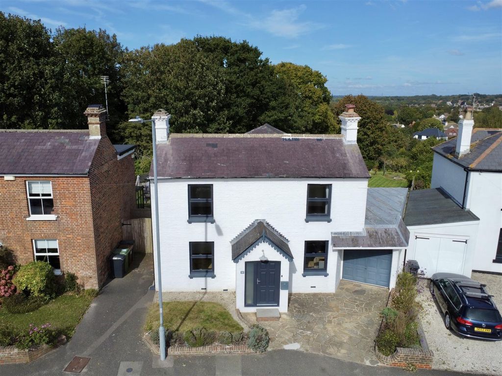 Property photo 1 of 33