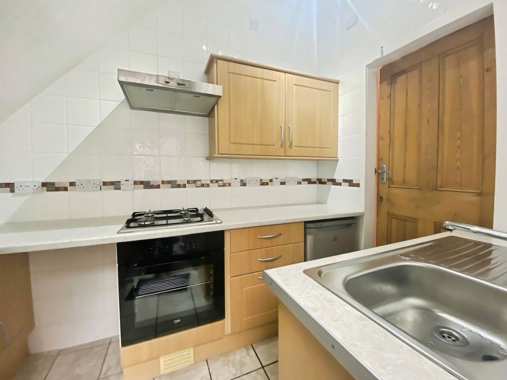 Property photo 3 of 20 4687972