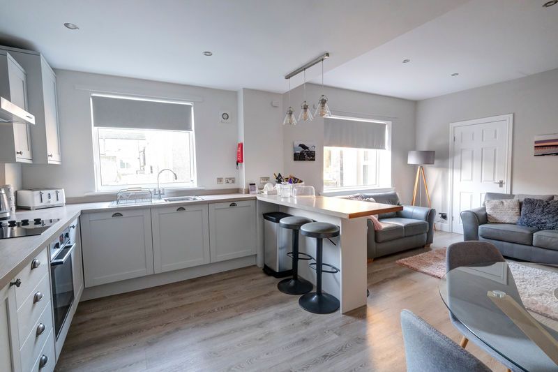 Property photo 2 of 7 Photo 7