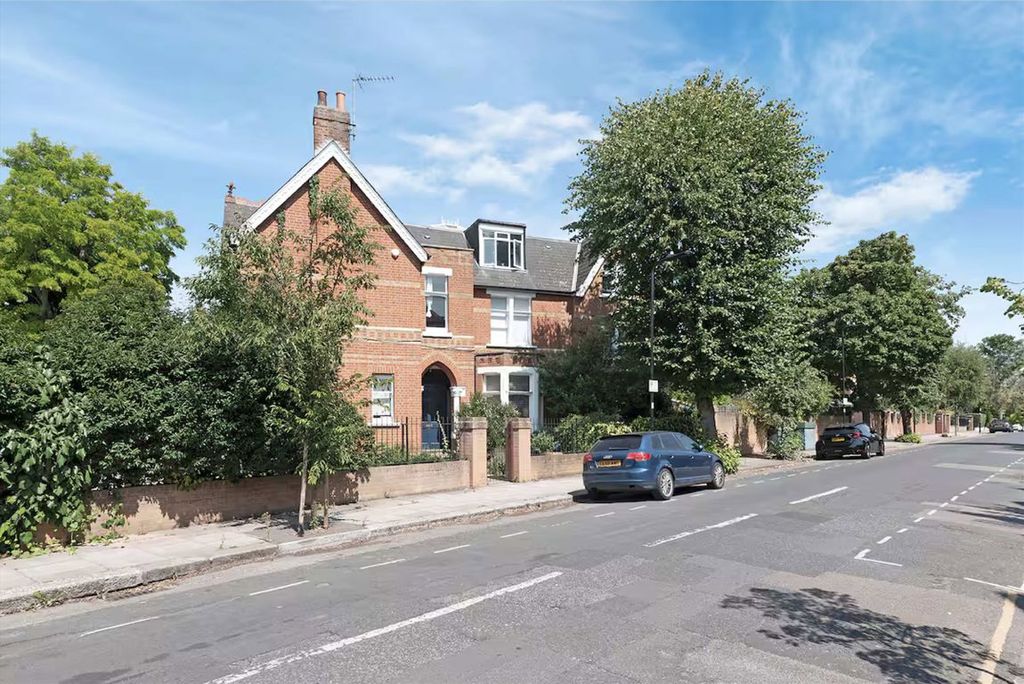 Property photo 1 of 4