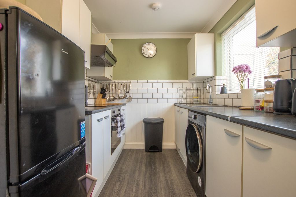 Property photo 2 of 12 4435494