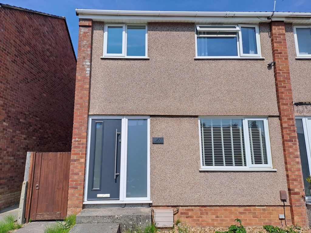 Property photo 1 of 20 2 Bed End Terrace To Rent Charlton Road, Keynsham Bs31