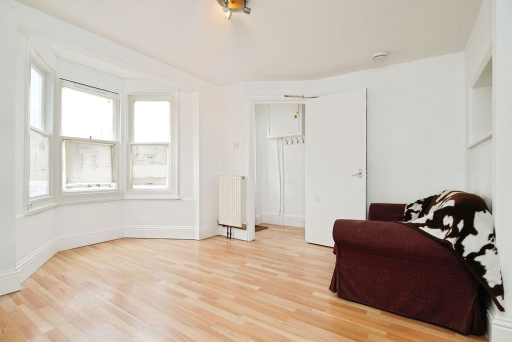Property photo 2 of 15 Photo