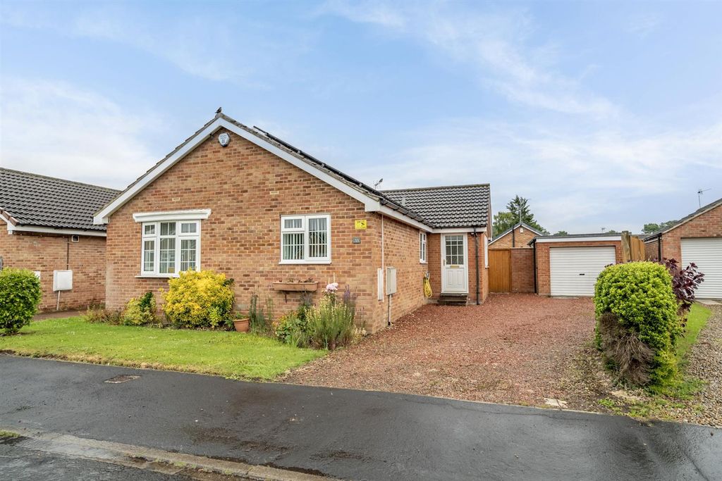 Property photo 1 of 16 External