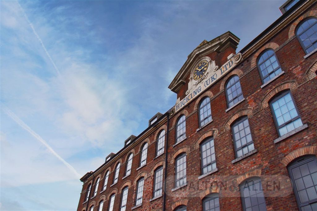 Property photo 1 of 7 External