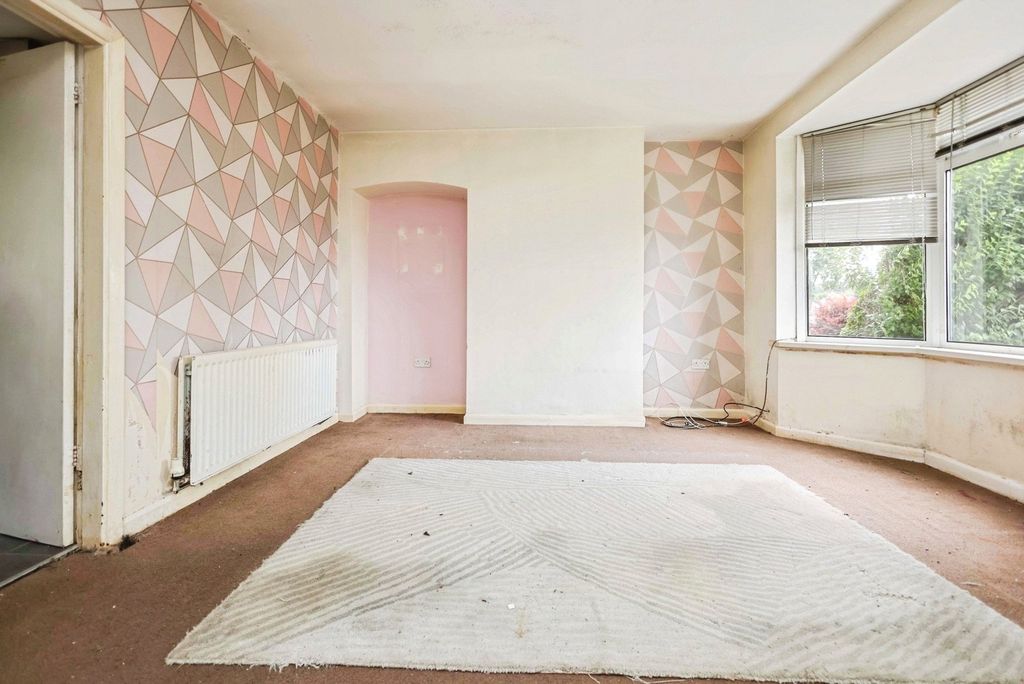 Property photo 3 of 15 Photo