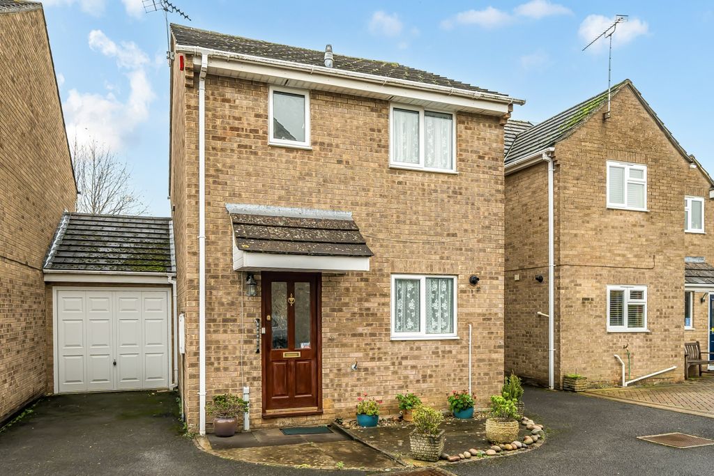 Property photo 1 of 10 1381620-1-69146A6c42B56