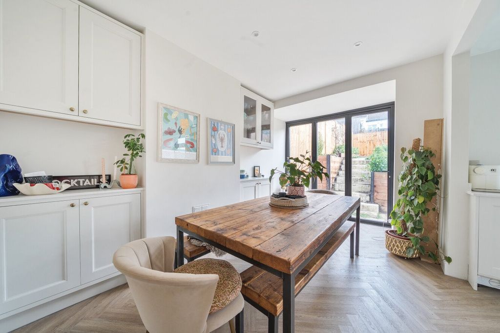 Property photo 3 of 11 Picture No. 04