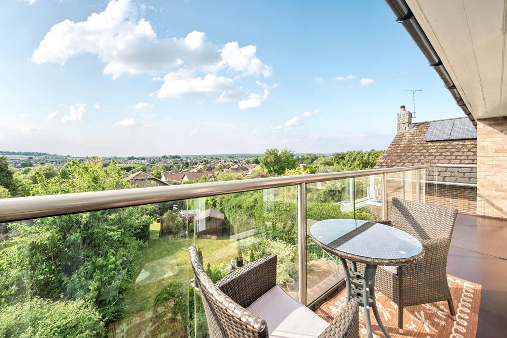 Property photo 1 of 16 23-1296439-31-682cd37332d4F-Arw-23.Jpg