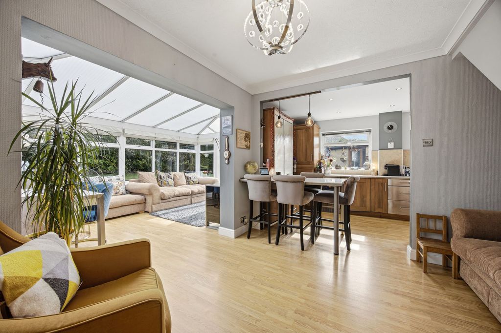 Property photo 2 of 42