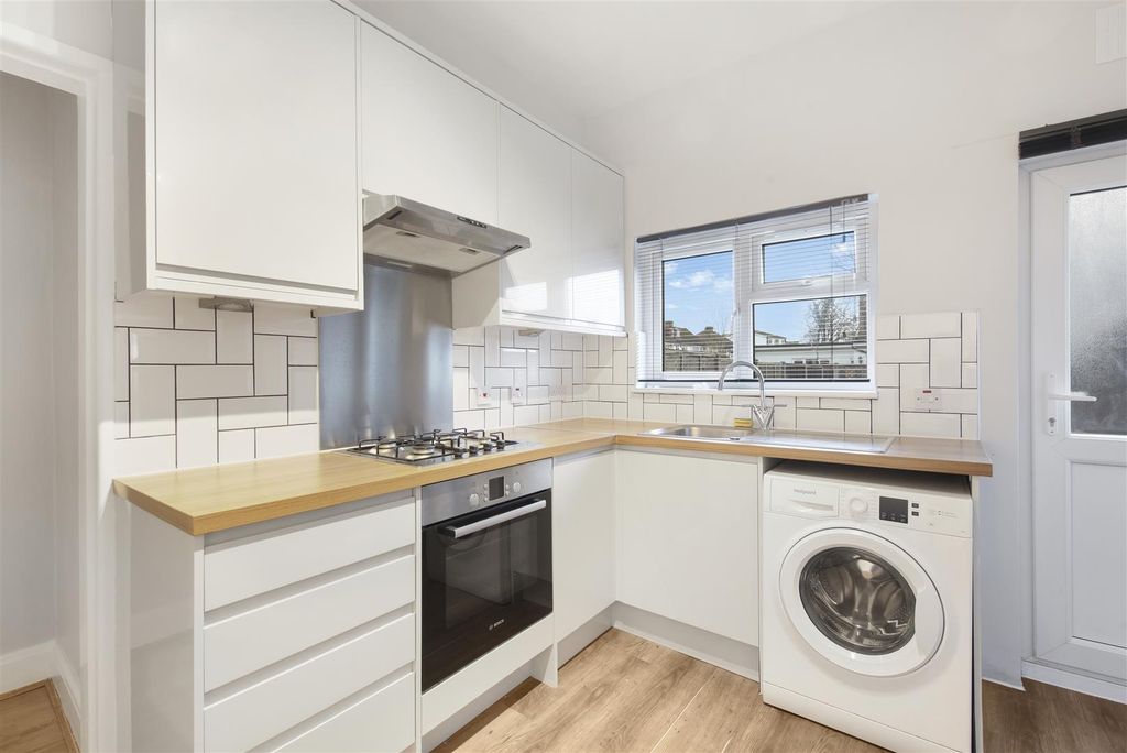 Property photo 2 of 15 18B Eagle Road - 4Uryooho7Uxtdgsatsmv.Jpg