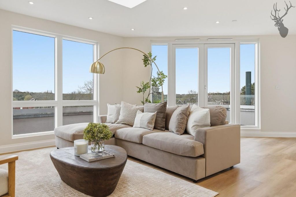 Additional image 2 of 2 bed flat for saleNovella, Chigwell IG7